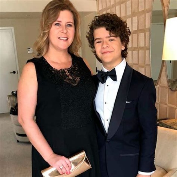 Gaten Matarazzo wishing his mother Happy Birthday in February 2020