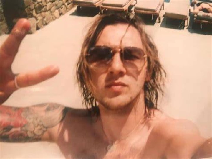Gethin Davies in a shirtless selfie in Mykonos