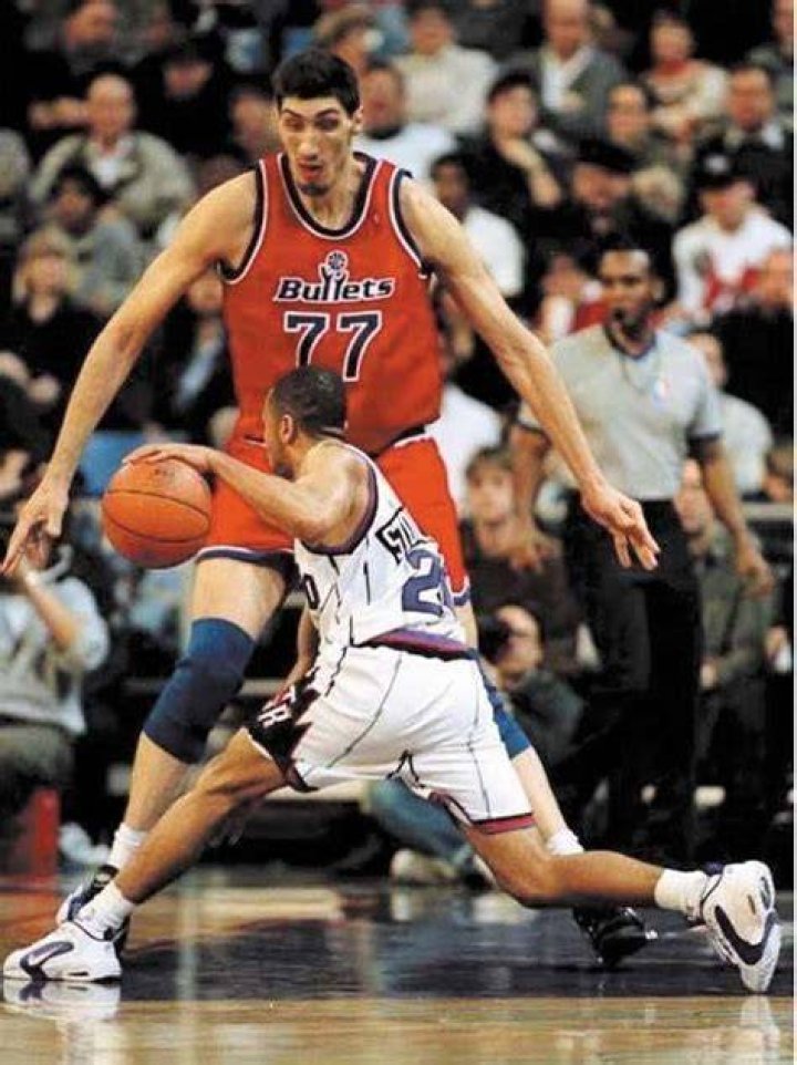 Gheorghe Mureşan at a Washington Wizards home game on November 6, 2010