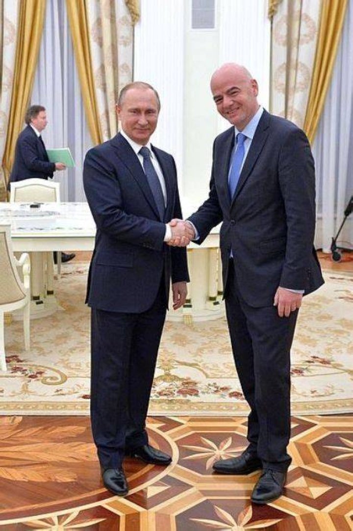 Gianni Infantino seen with Juan Carlos Varela, Mohammad bin Salman, and Nicolas Sarkozy in 2018