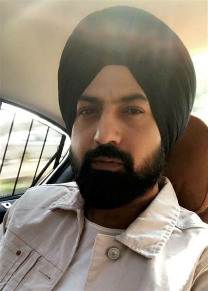 Gippy Grewal in a selfie in February 2018