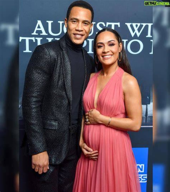 Grace Byers (Right) in a selfie with Laurine Price in January 2018