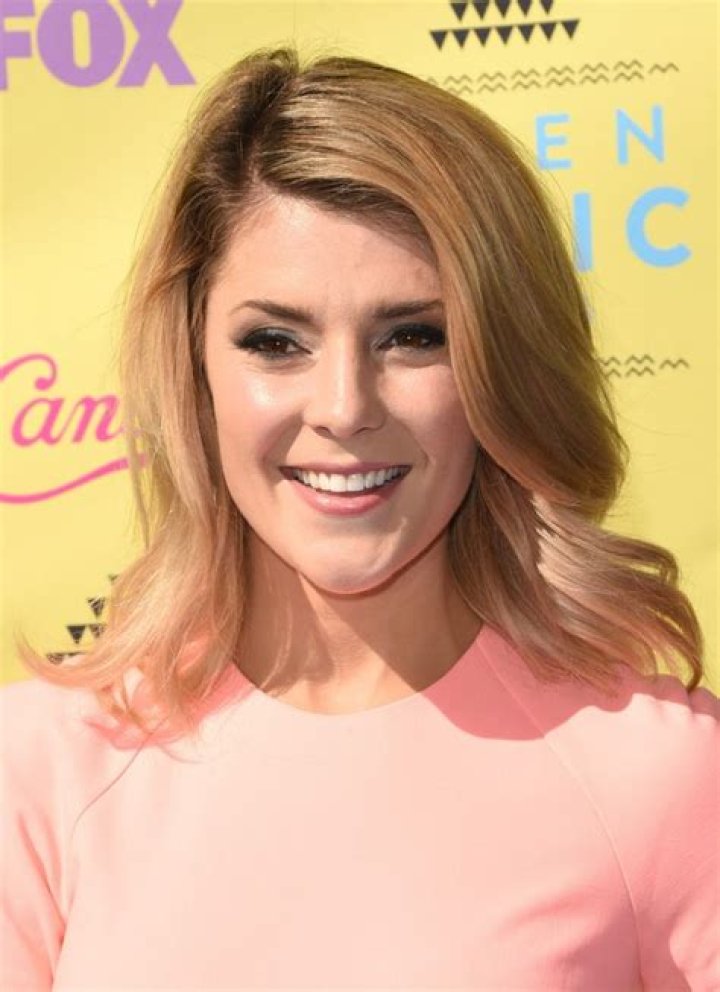 Grace Helbig at 2015 Teen Choice Awards in Los Angeles