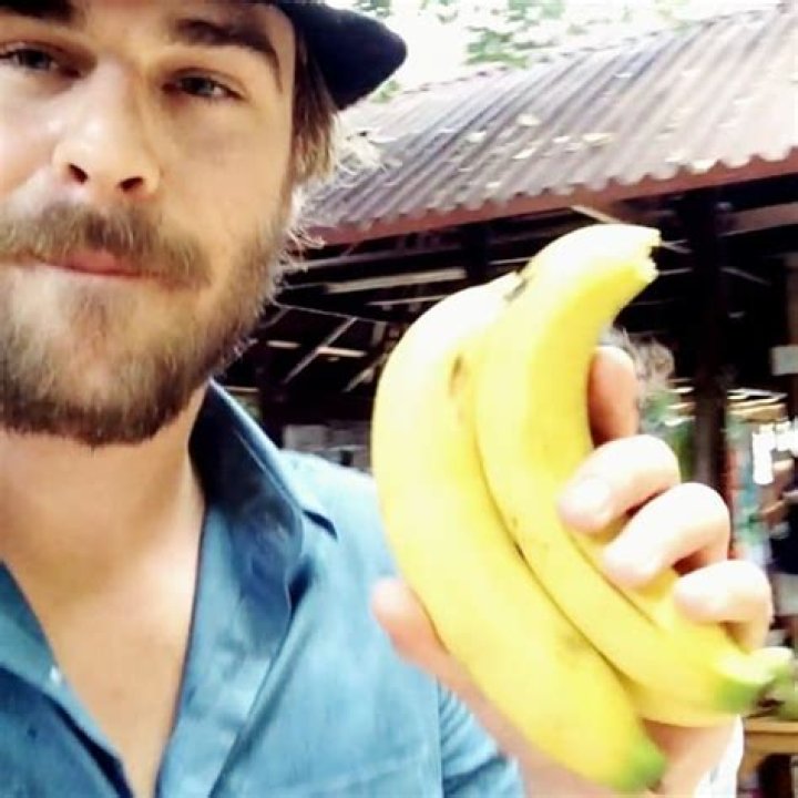 Grey Damon in a selfie in January 2015