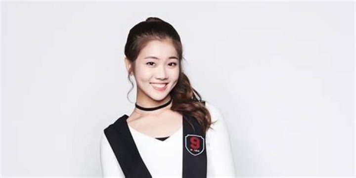 Ha Young Choi and Ki Hong Lee in an Instagram selfie in November 2016