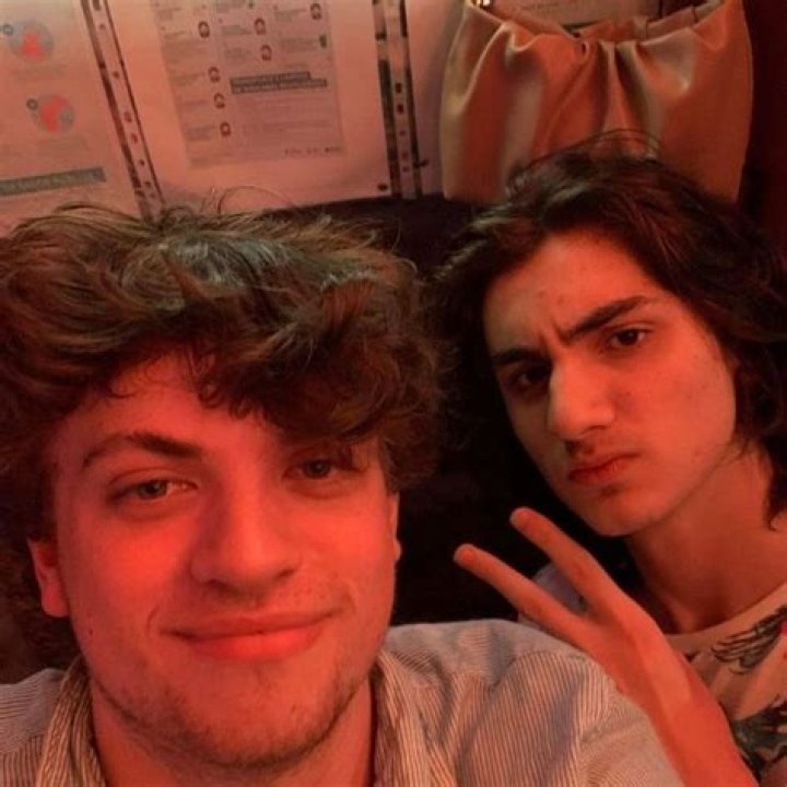 Hans Niemann as seen in an Instagram picture with the Belgian chess grandmaster Daniel Dardha