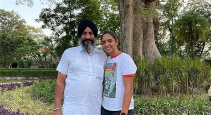Harmanpreet Kaur with her father as seen in June 2019
