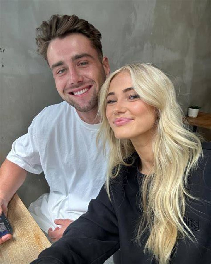 Harry Jowsey with his girlfriend in May 2020 wondering where to have their wedding