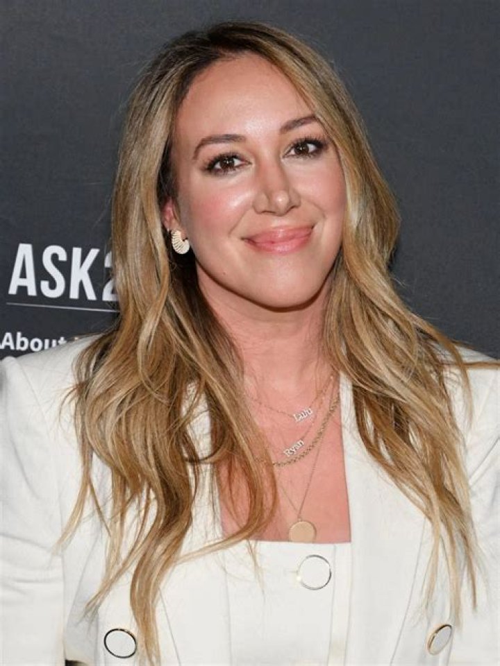 Haylie Duff smiling