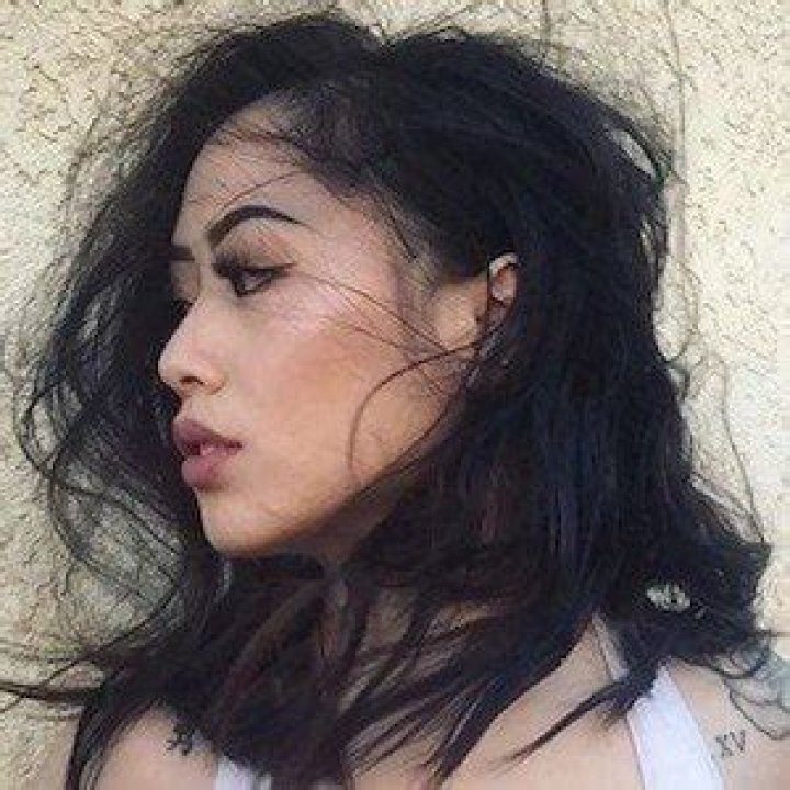 Hello Langie in an Instagram selfie as seen in August 2018