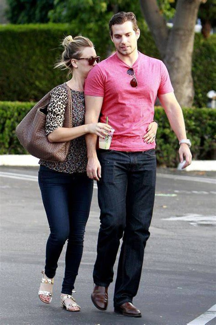 Henry Cavill girlfriend Kaley Cuoco