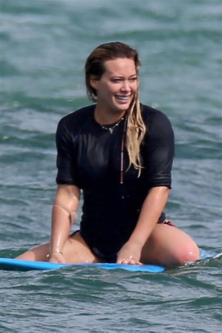hilary duff in bikini in italy