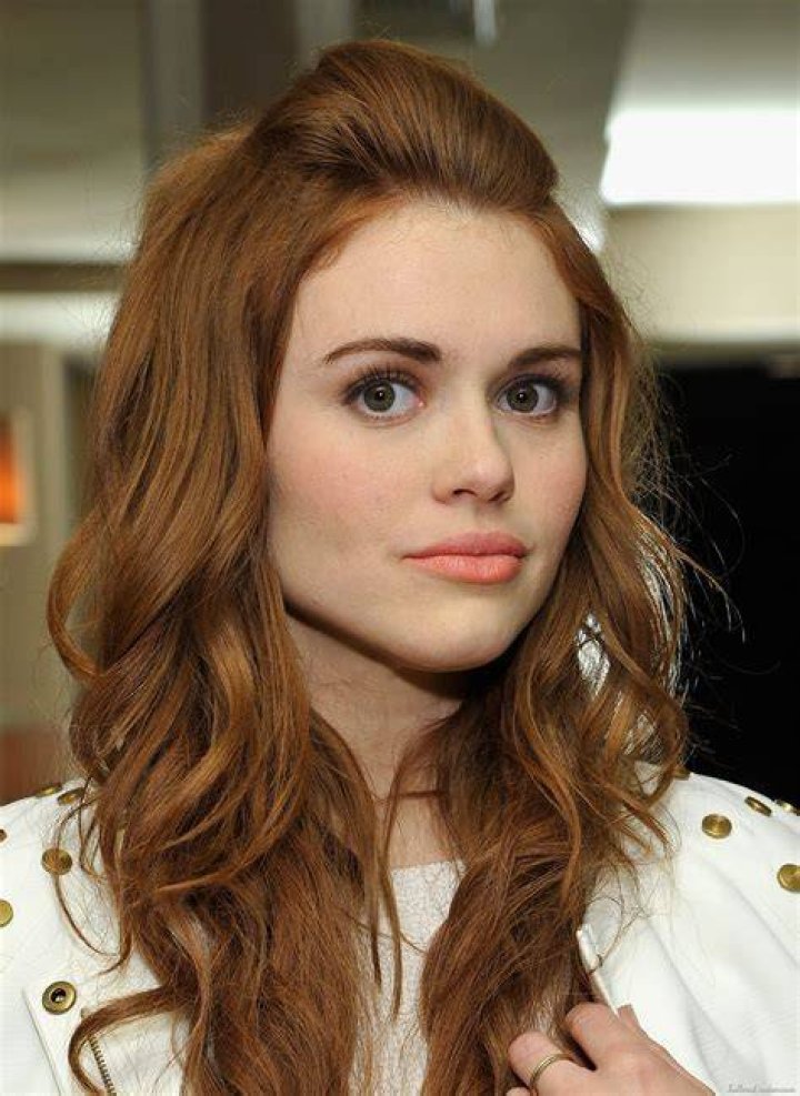 Holland Roden hair