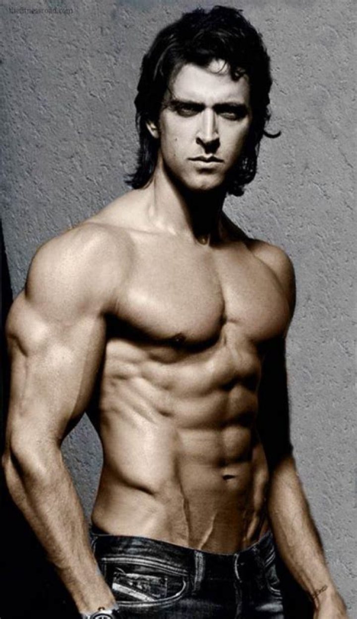 Hrithik Roshan body for Krrish 3. Read his workout routine and diet plan for Krrish 3 at HealthyCeleb.com