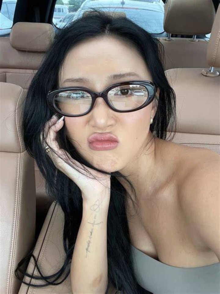 Hwasa in an Instagram post as seen in May 2019