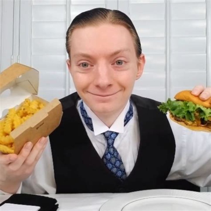 IAmReviewbrah as seen in a selfie that was taked in January 2020