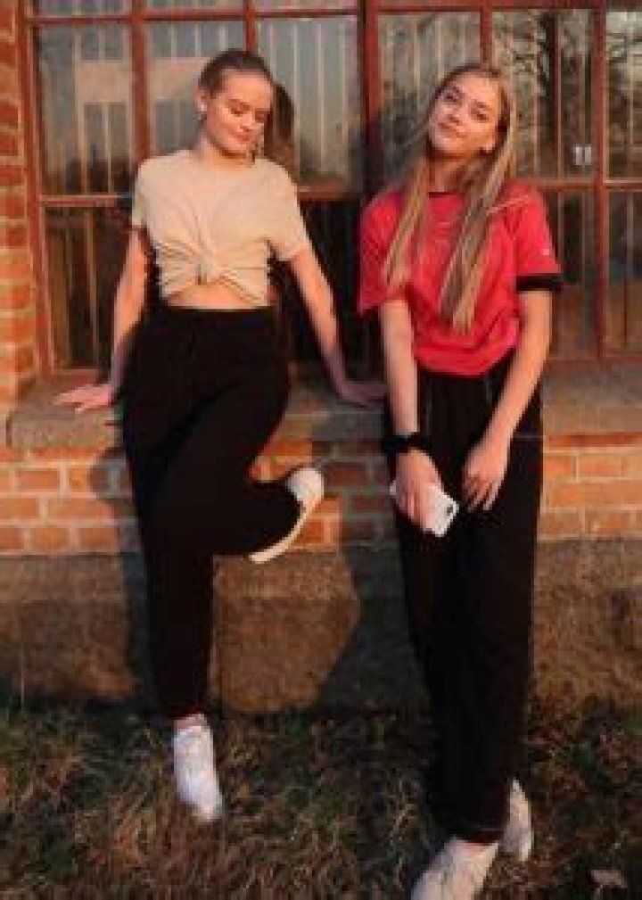 Isa Isanina (Left) as seen in a picture with Nina Isanina in September 2019