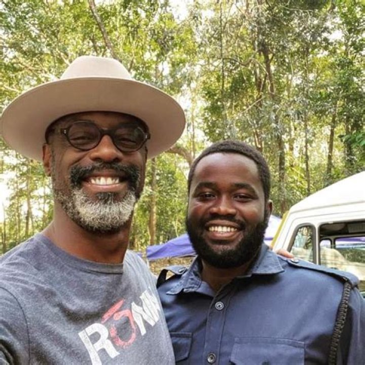 Isaiah Washington taking a selfie in India in January 2020