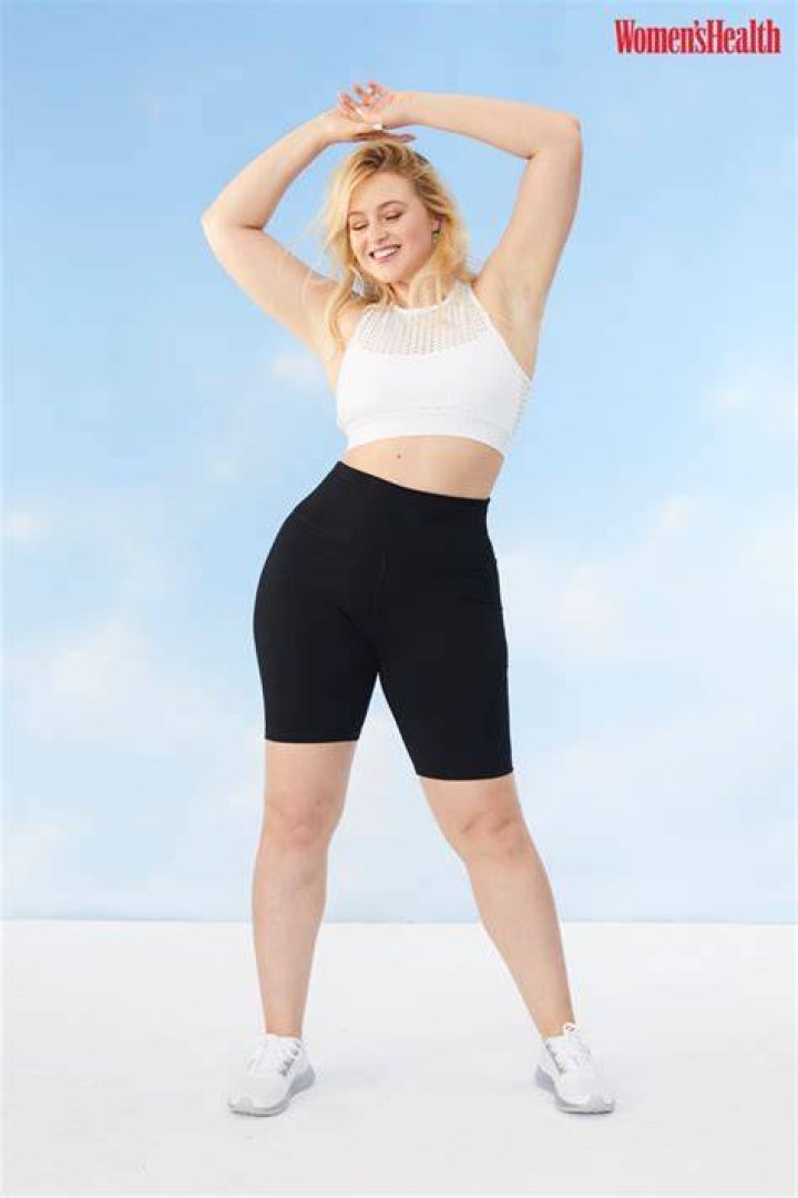 Iskra Lawrence body