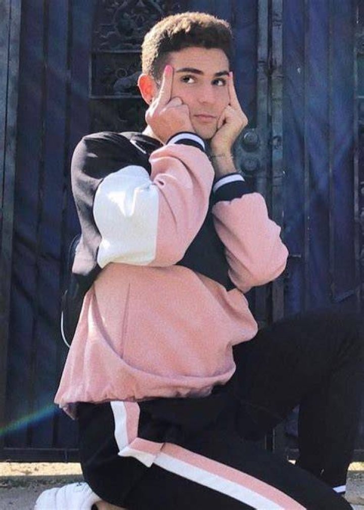 Issa Twaimz in an Instagram selfie as seen in September 2018