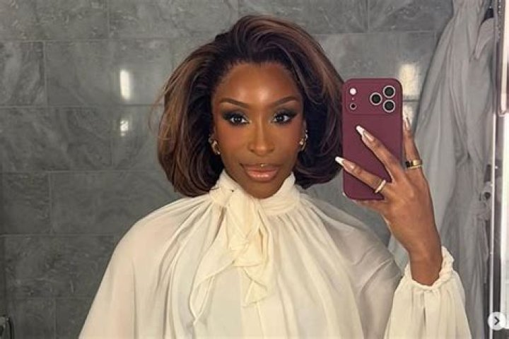 Jackie Aina as seen in an Instagram Post in November 2019