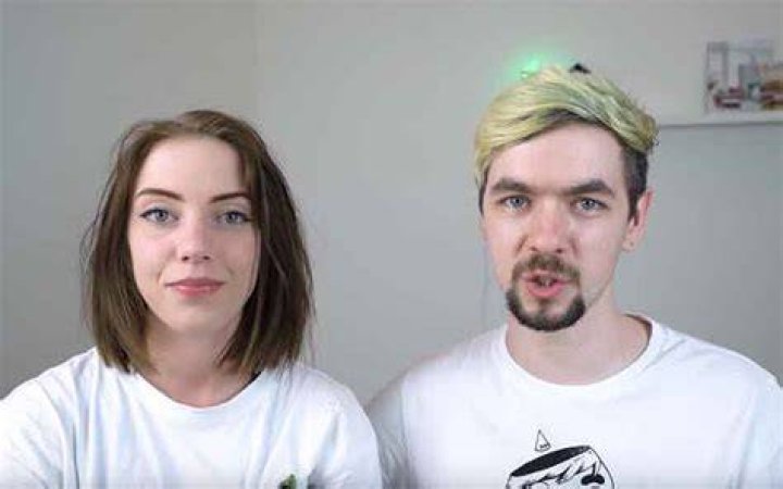 Jacksepticeye and Signe Hansen in an Instagram selfie in January 2018