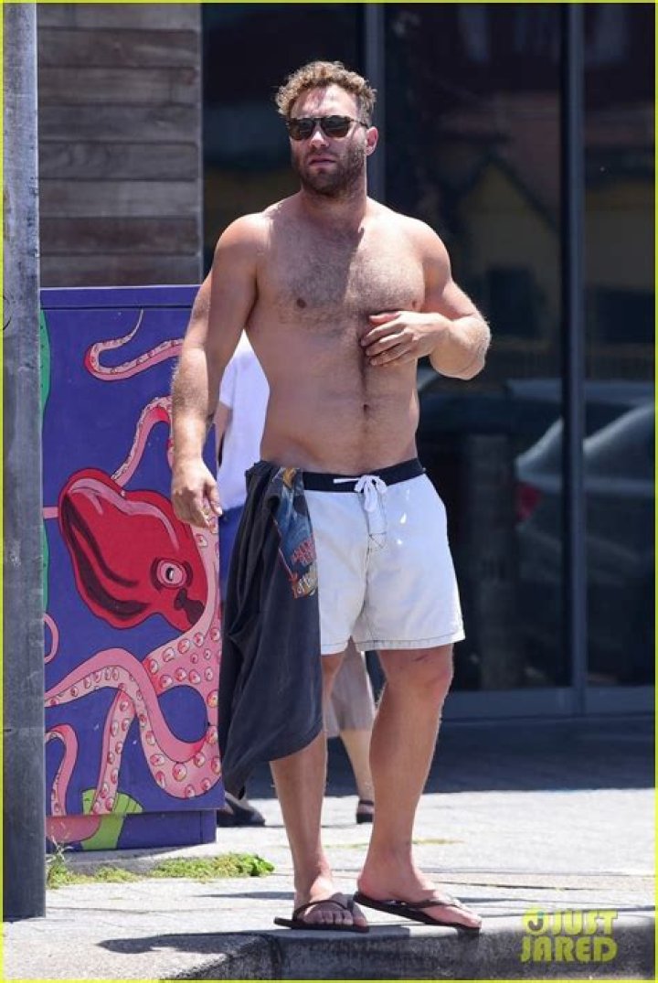 Jai Courtney shirtless body