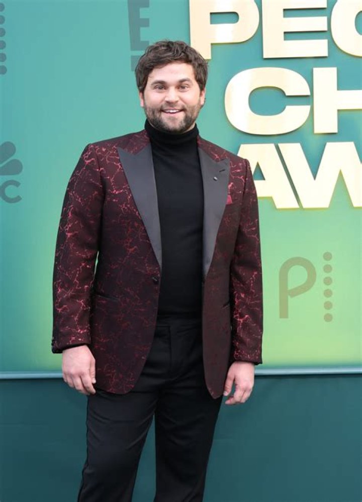 Jake Borelli as seen with Alex Landi in an Instagram picture in November 2018