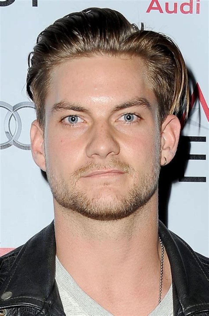 Jake Weary in December 2017