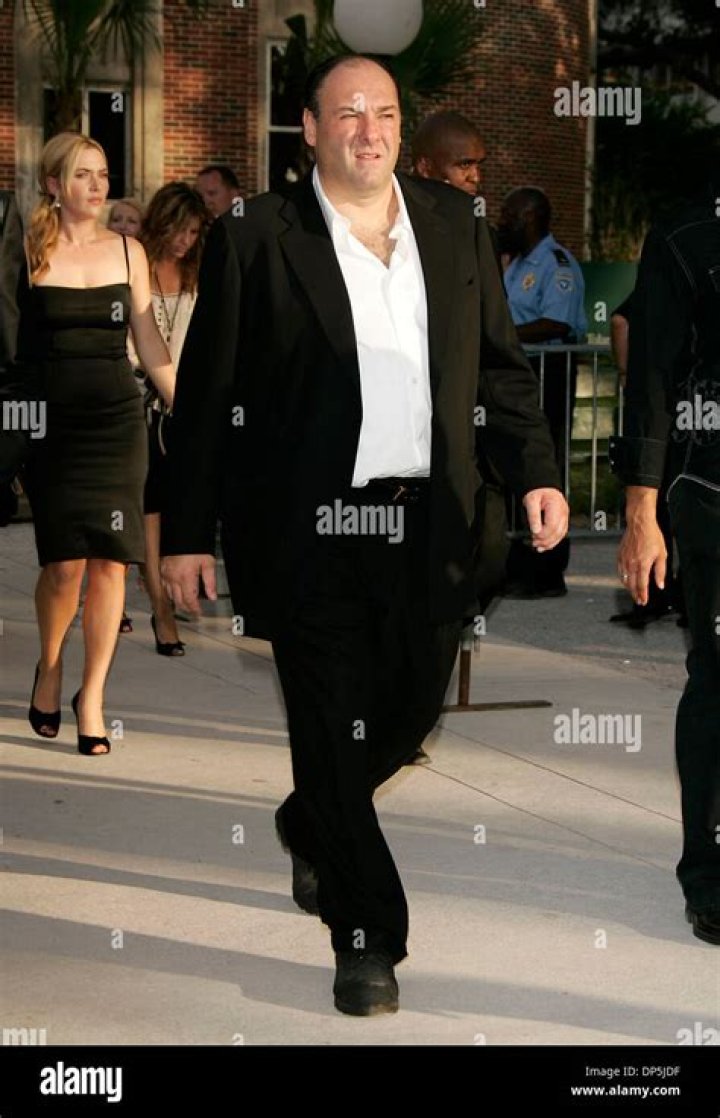 James Gandolfini on New Orleans Mardi Gras float to reign as Bacchus XXXIX in February 2007