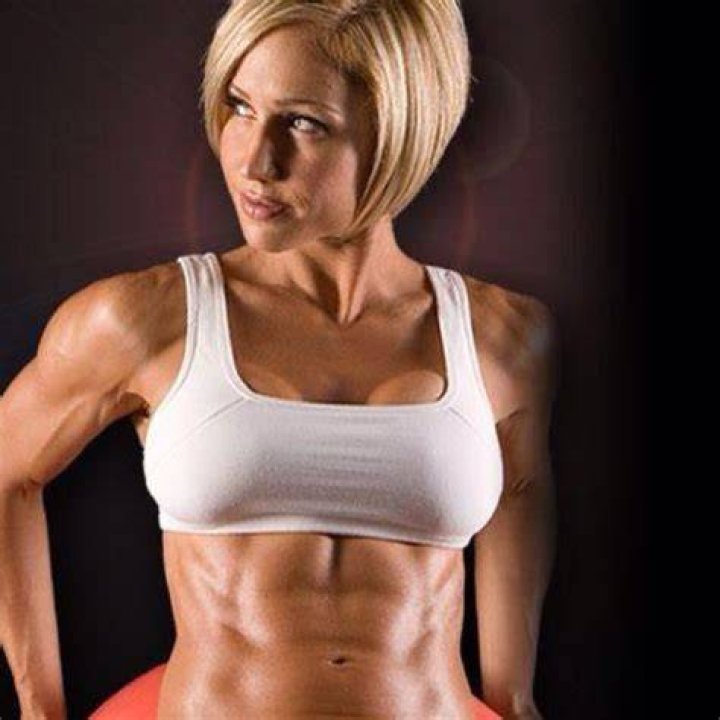 Jamie Eason working out