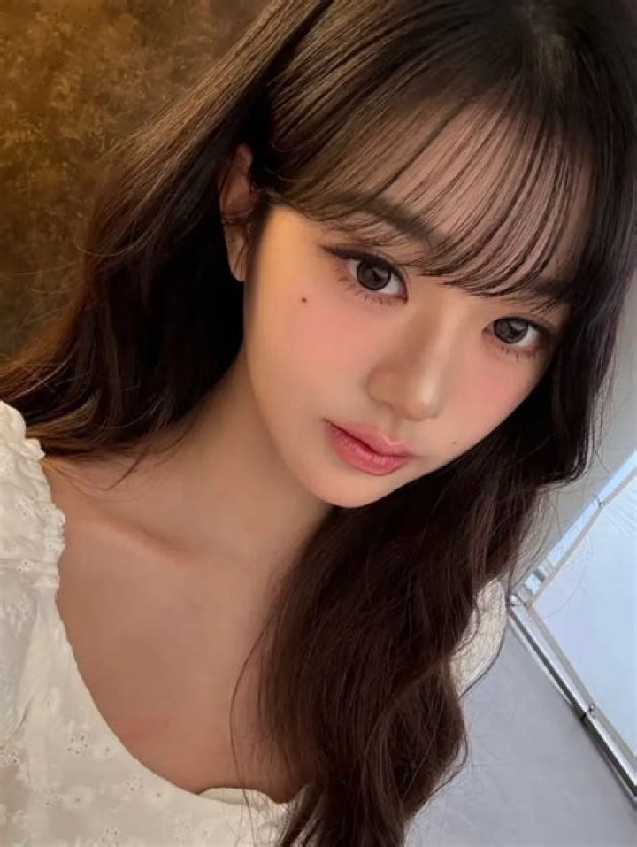 Jang Wonyoung in a selfie in December 2018