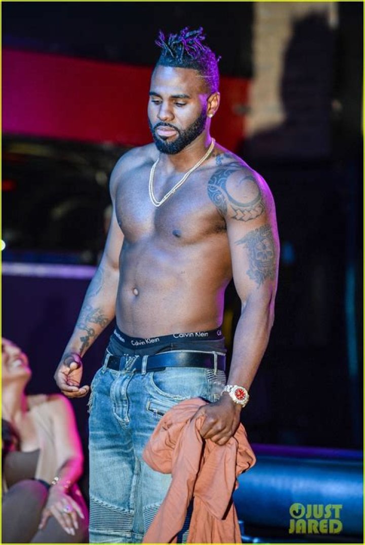 Jason Derulo shirtless body