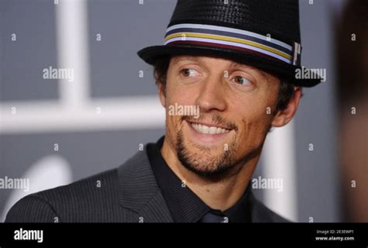 Jason Mraz attends Grammy Awards 2010