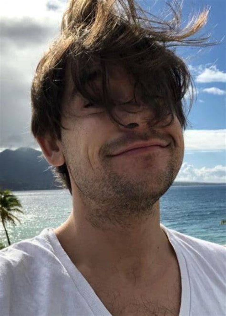 Jason Ralph in a selfie in August 2018