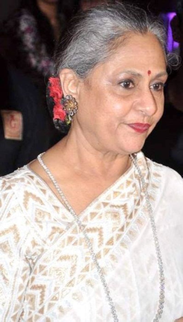 Jaya Bachchan seen at Seventy Art show for her husband's birthday
