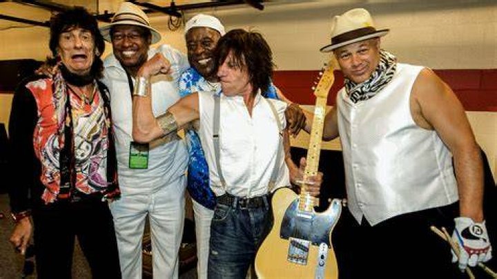 Jeff Beck and Narada Michael Walden performing in May 2011