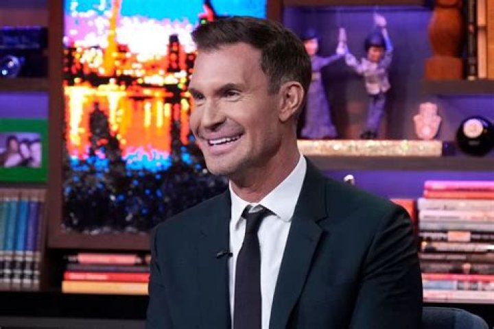 Jeff Lewis smiling for a picture in an Instagram post in April 2020