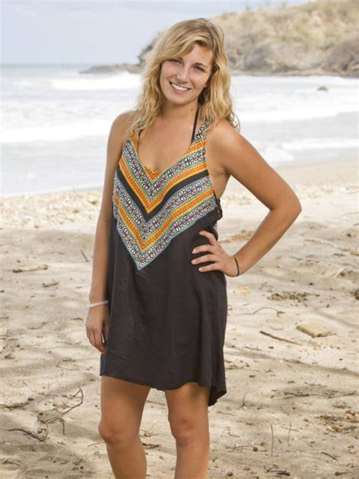 Jenn Brown in Survivor: Worlds Apart No Collar Tribe