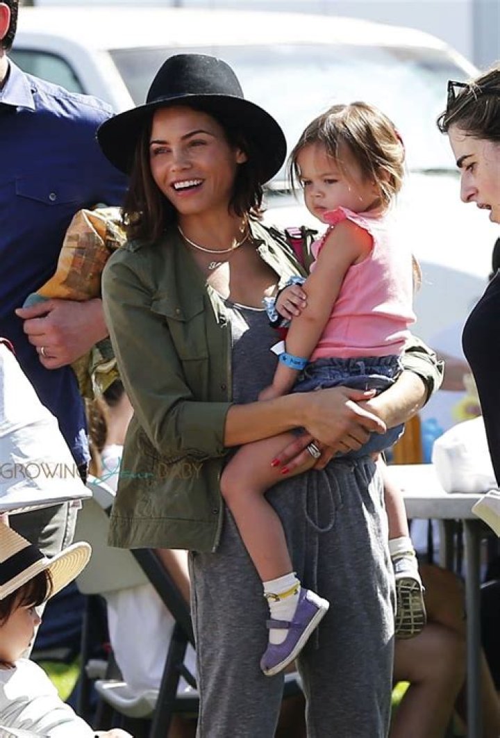 Jenna Dewan-Tatum post baby body.