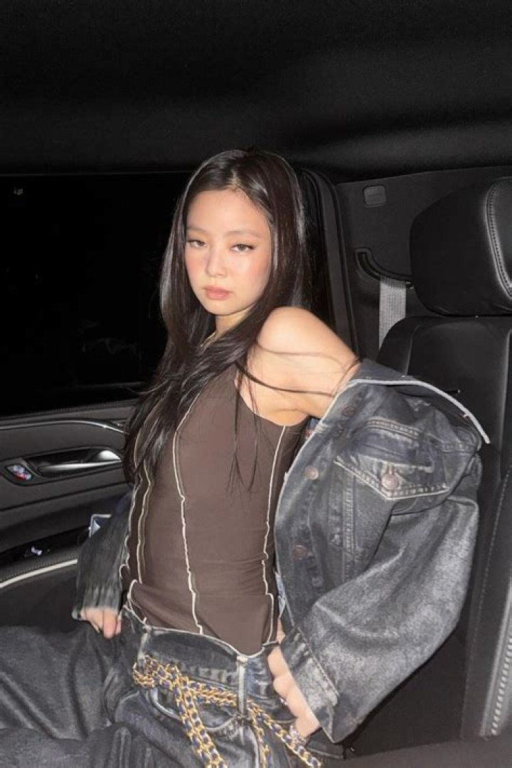 Jennie Kim in an Instagram selfie in 2018