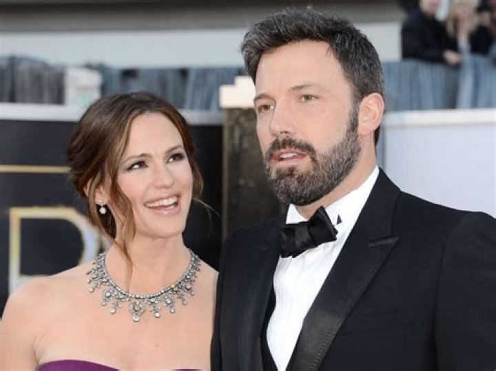 Jennifer Garner with Ben Affleck and family
