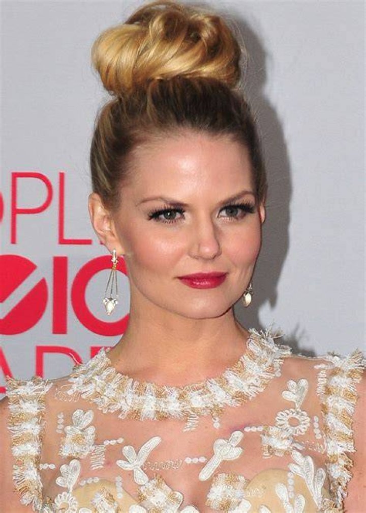 Jennifer Morrison at 38th People's Choice Awards in Los Angeles