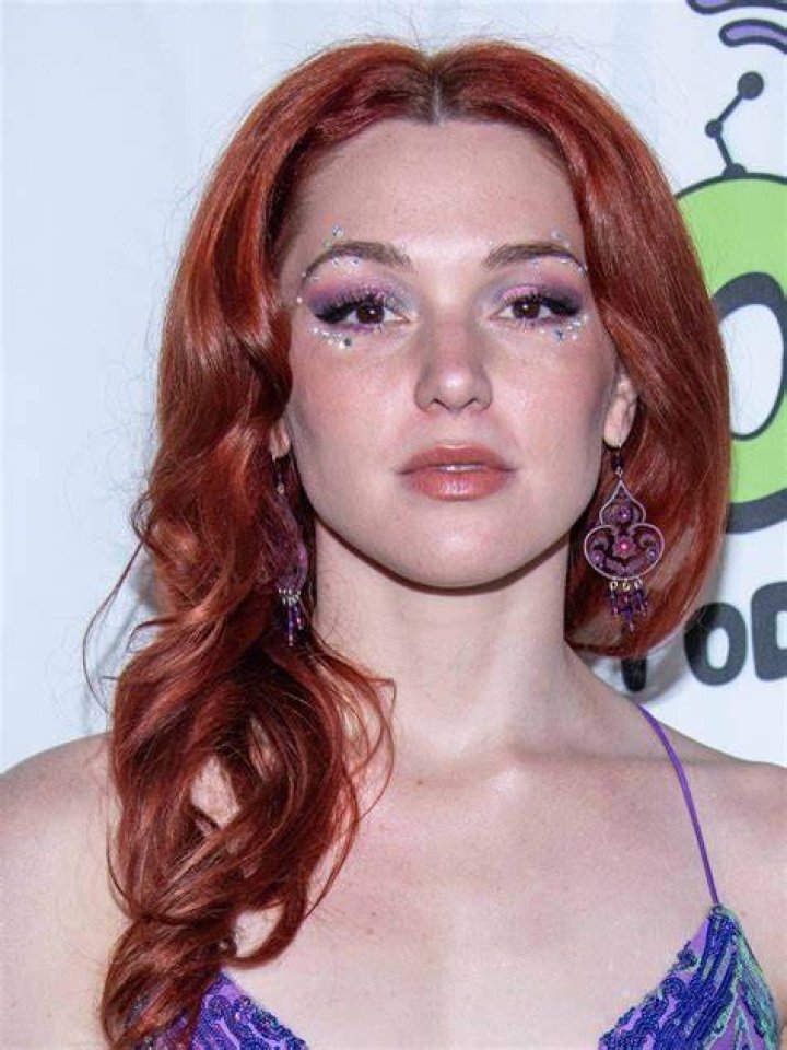 Jennifer Stone chubby