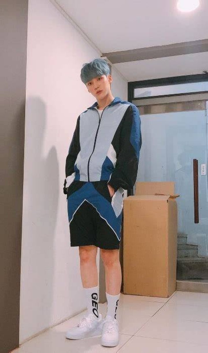 Jeong Yun-ho as seen while taking a selfie in September 2018