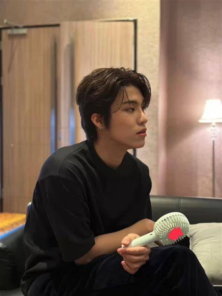 Jeongwoo as seen in a selfie that was taken in March 2021