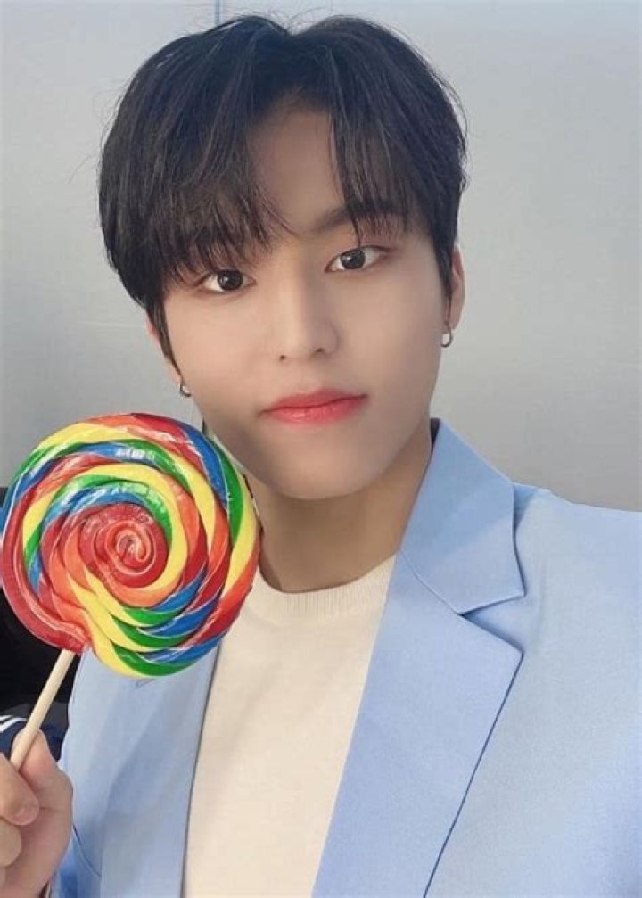 Jeongwoo in a selfie that was taken in March 2021