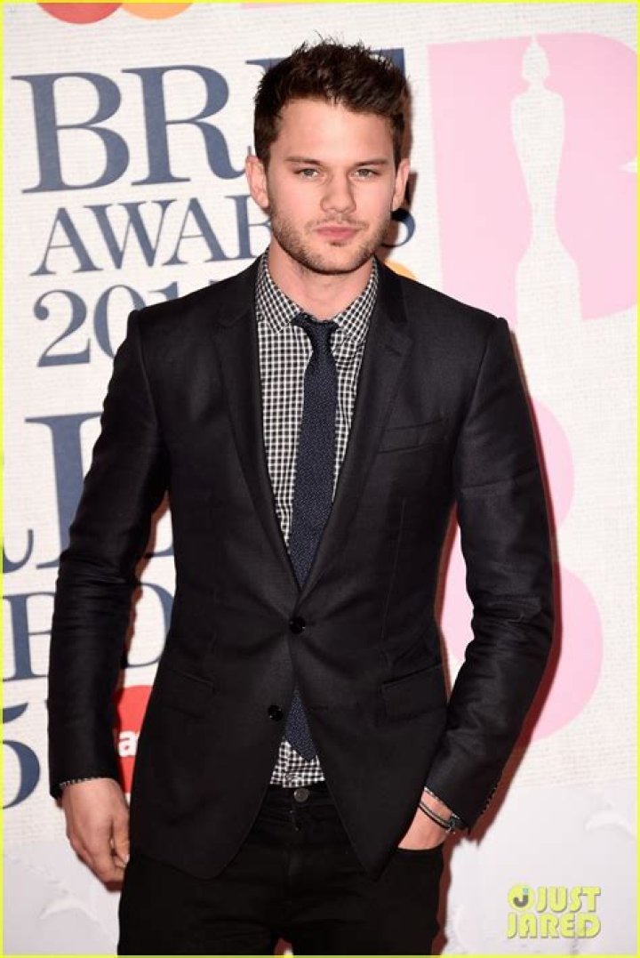 Jeremy Irvine at 2015 BRIT Awards