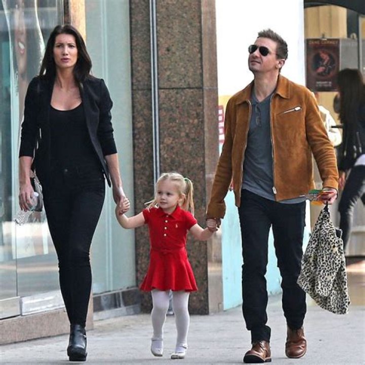 Jeremy Renner and Sonni Pacheco