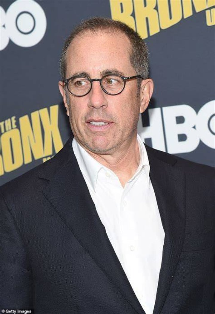 Jerry Seinfeld in a selfie in April 2017